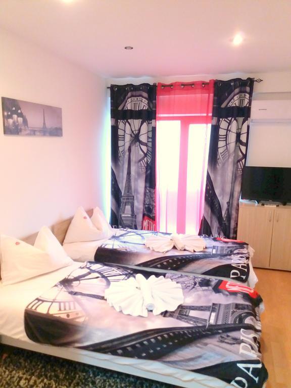 Pensiunea Red Rose Apartments Timisoara Exterior photo